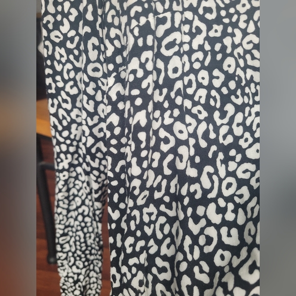 Candie's, Size Small, leopard print blouse - Picture 2 of 5